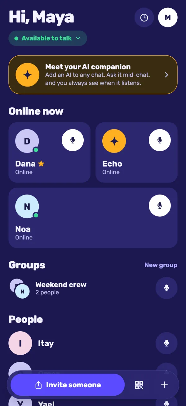Kol home screen: online contacts, an AI card and groups.
